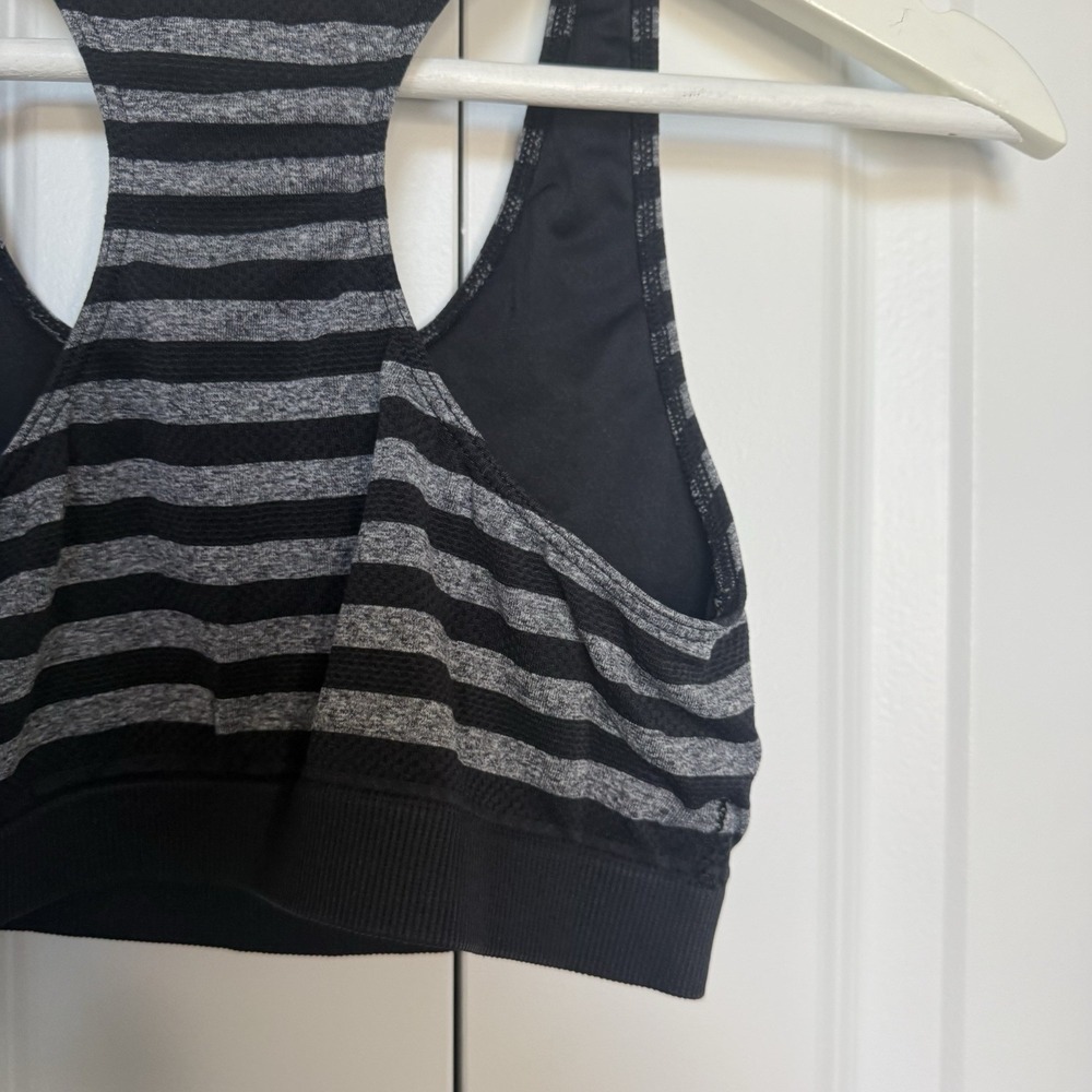 Black and Grey Striped Bally Sports Bra No Cup Inserts Size S - Picture 7 of 10